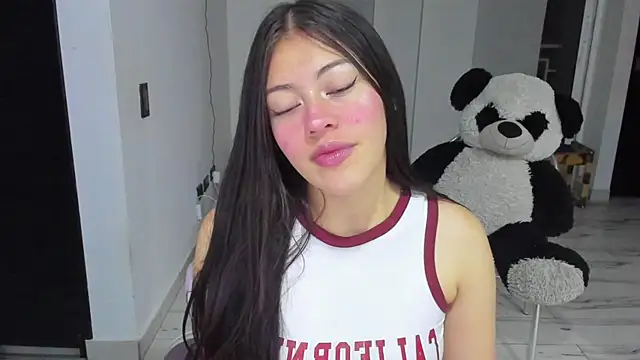 Snapshot of amazingloren999 chatting on 5, 11, 2025 amazingloren999 online show from 5, 11, 2025