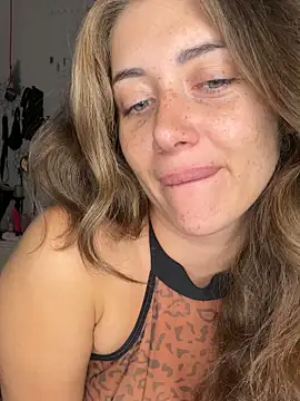 Snapshot of Malasantababy chatting on 5, 10, 2025 Malasantababy online show from 5, 10, 2025