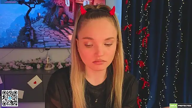 JulieLupo online show from 27, 4, 2026