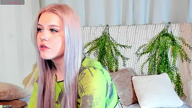 Malisha kiss online show from 28, 10, 2025