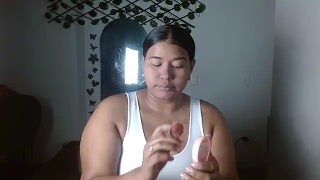 Ebony luna online show from 13, 4, 2026