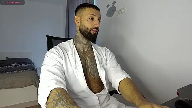 MasculineGuy99 online show from 16, 10, 2025