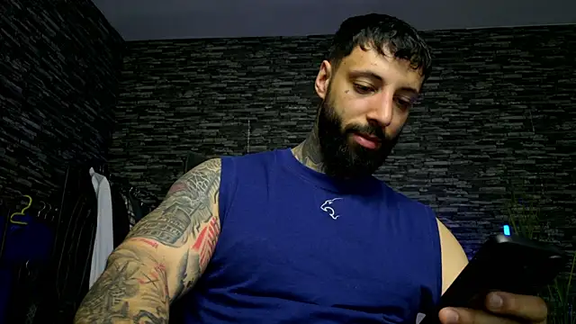 MasculineGuy99 online show from 15, 5, 2026