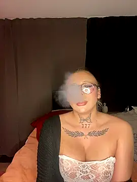 Snapshot of Kimberly-sweety chatting on 5, 12, 2025 Kimberly-sweety online show from 5, 12, 2025