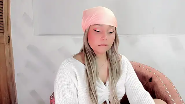 Molly Logan online show from 6, 3, 2026