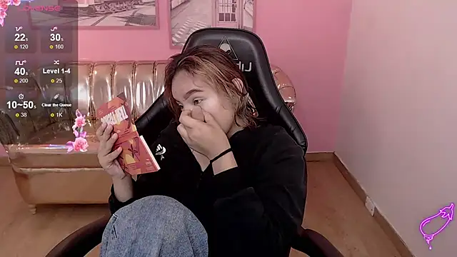 mia foster t online show from 8, 11, 2025