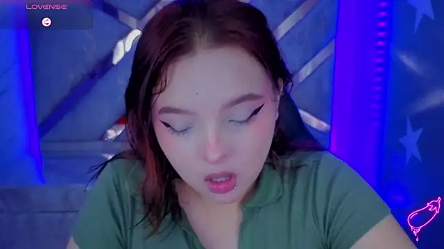 Snapshot of mia_foster_t chatting on 4, 6, 2026 mia foster t online show from 4, 6, 2026