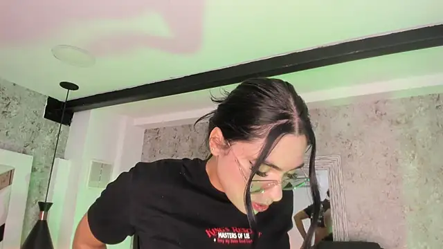 Vanessa Rain  online show from 17, 4, 2026