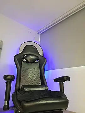 johnjaguar1  online show from 10, 6, 2026