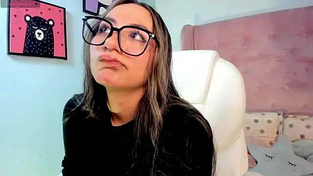 Snapshot of Vanelope_evanss chatting on 11, 10, 2025 Vanelope evanss online show from 11, 10, 2025