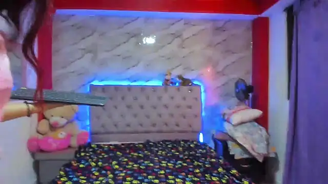 Stefany Andruw online show from 7, 11, 2025