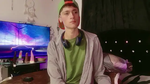 Tyler cat online show from 23, 11, 2025