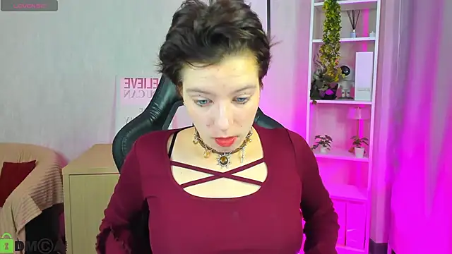 Sara Frayer online show from 28, 11, 2025