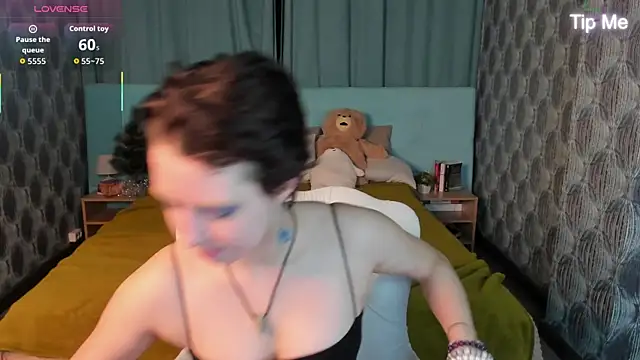 Sara Frayer online show from 19, 12, 2025