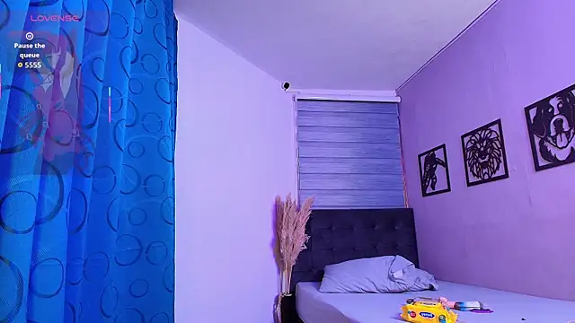 Nikki Vesper online show from 24, 4, 2026