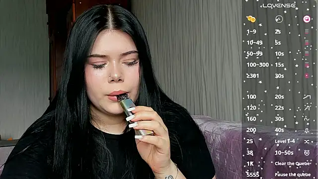 Mona Esty online show from 5, 6, 2026