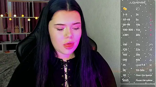 Mona Esty online show from 14, 6, 2026