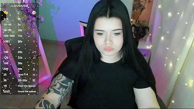 Mona Esty online show from 10, 7, 2026