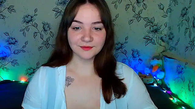 Snapshot of OliviaMontgommery chatting on 26, 5, 2026 OliviaMontgommery online show from 26, 5, 2026