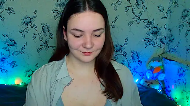 Snapshot of OliviaMontgommery chatting on 3, 6, 2026 OliviaMontgommery online show from 3, 6, 2026