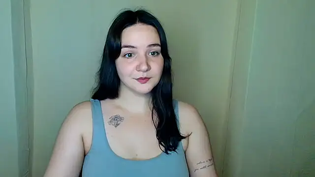 Snapshot of OliviaMontgommery chatting on 8, 7, 2026 OliviaMontgommery online show from 8, 7, 2026
