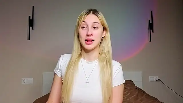 Snapshot of foxy_vivi chatting on 3, 11, 2025 foxy vivi online show from 3, 11, 2025