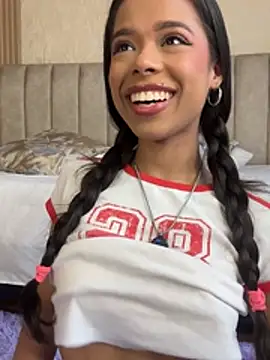 naomi hill1 online show from 24, 4, 2026