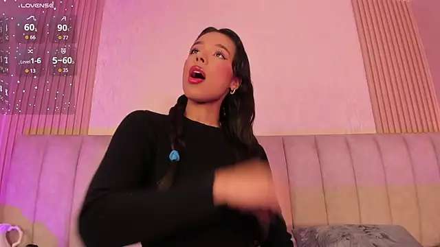 naomi hill1 online show from 9, 6, 2026