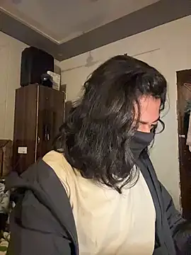 Ujjwallkumar0069 online show from 9, 4, 2026