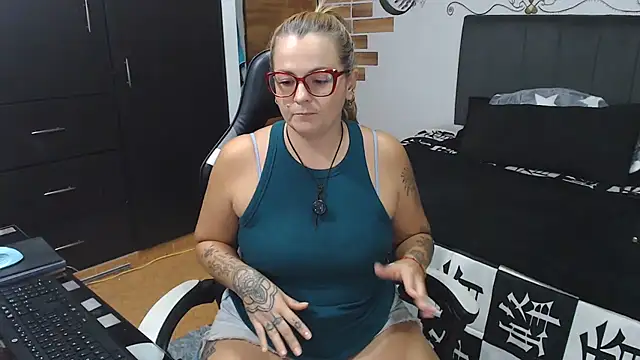 perlagoloza05 online show from 17, 6, 2026