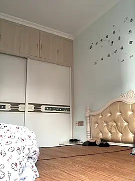 Mile-m online show from 13, 10, 2025