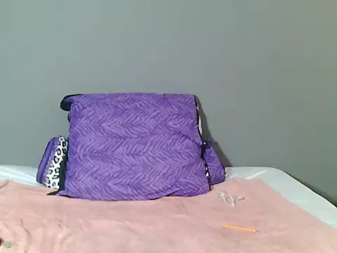 Snapshot of BoobsBae04 chatting on 19, 10, 2025 BoobsBae04 online show from 19, 10, 2025