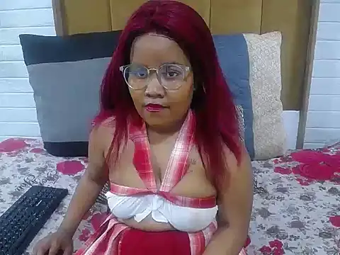 Snapshot of ChubbyMigetxx chatting on 10, 10, 2025 ChubbyMigetxx online show from 10, 10, 2025