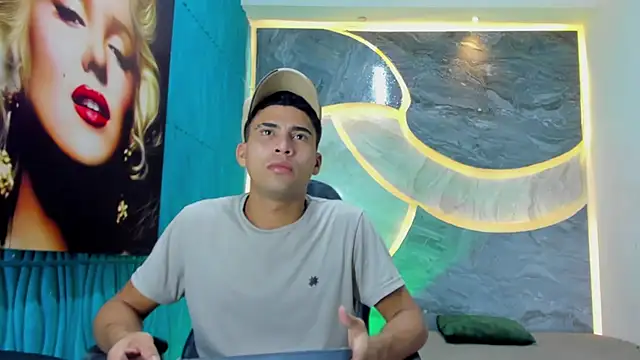 Play boys Hot2 online show from 26, 10, 2025