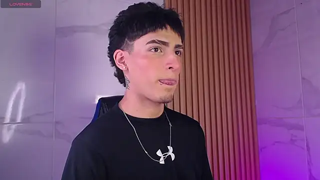 MateoMitchell online show from 29, 4, 2026