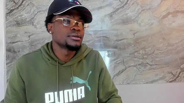 Snapshot of COMPTON_01 chatting on 27, 10, 2025 COMPTON 01 online show from 27, 10, 2025