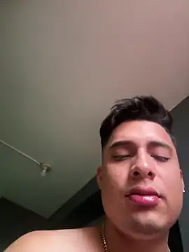 Snapshot of Darelzexxxxxx chatting on 18, 2, 2026 Darelzexxxxxx online show from 18, 2, 2026