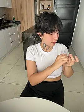 DaisyEmily online show from 13, 6, 2026