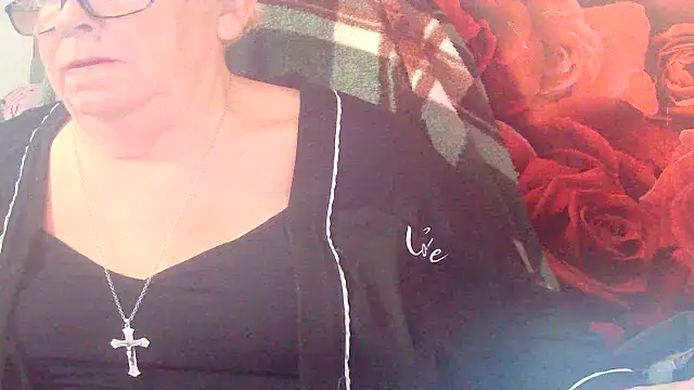 Playful MILF Demi online show from 20, 4, 2026