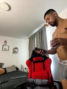 Ezzio Scolaro online show from 29, 10, 2025