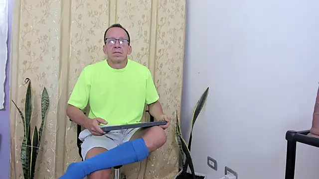  axelking  online show from 21, 4, 2026