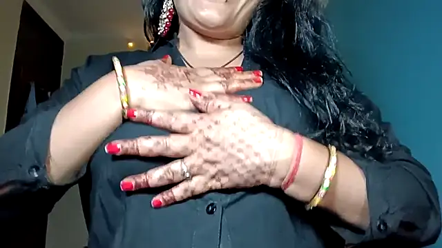 horny milf couple online show from 14, 4, 2026