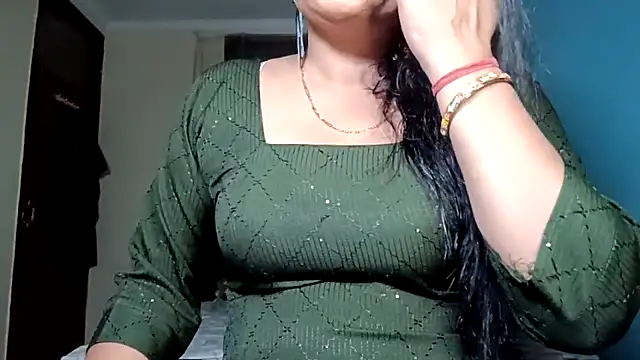 horny milf couple online show from 22, 4, 2026