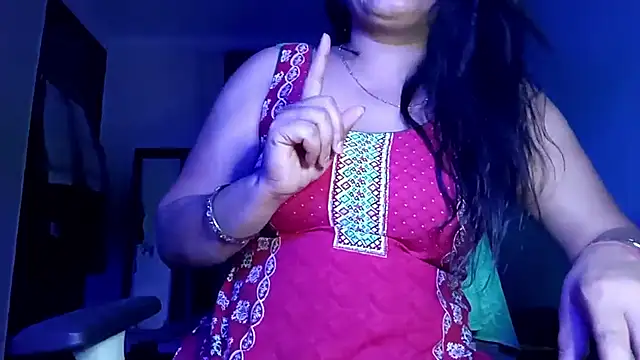 horny milf couple online show from 29, 4, 2026