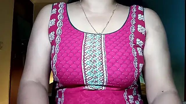 Snapshot of horny_milf_couple chatting on 11, 6, 2026 horny milf couple online show from 11, 6, 2026