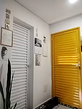 Helenoir online show from 24, 4, 2026