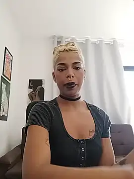 Snapshot of Helenoir chatting on 7, 6, 2026 Helenoir online show from 7, 6, 2026