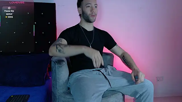 angel kyrozz online show from 22, 4, 2026