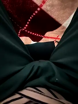 Snapshot of Sert_erkek21_ysm chatting on 13, 11, 2025 Sert erkek21 ysm online show from 13, 11, 2025