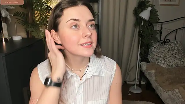 ThelmaJusto online show from 5, 12, 2025